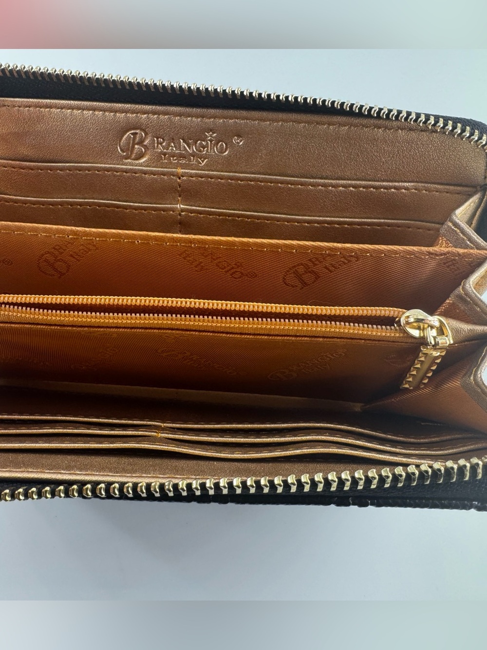 BRANGIO Italy WRISTLET WALLET
MILLIONAIRE VEGAN LEATHER CRYSTAL WRISTLET WALLET - Picture 7 of 12